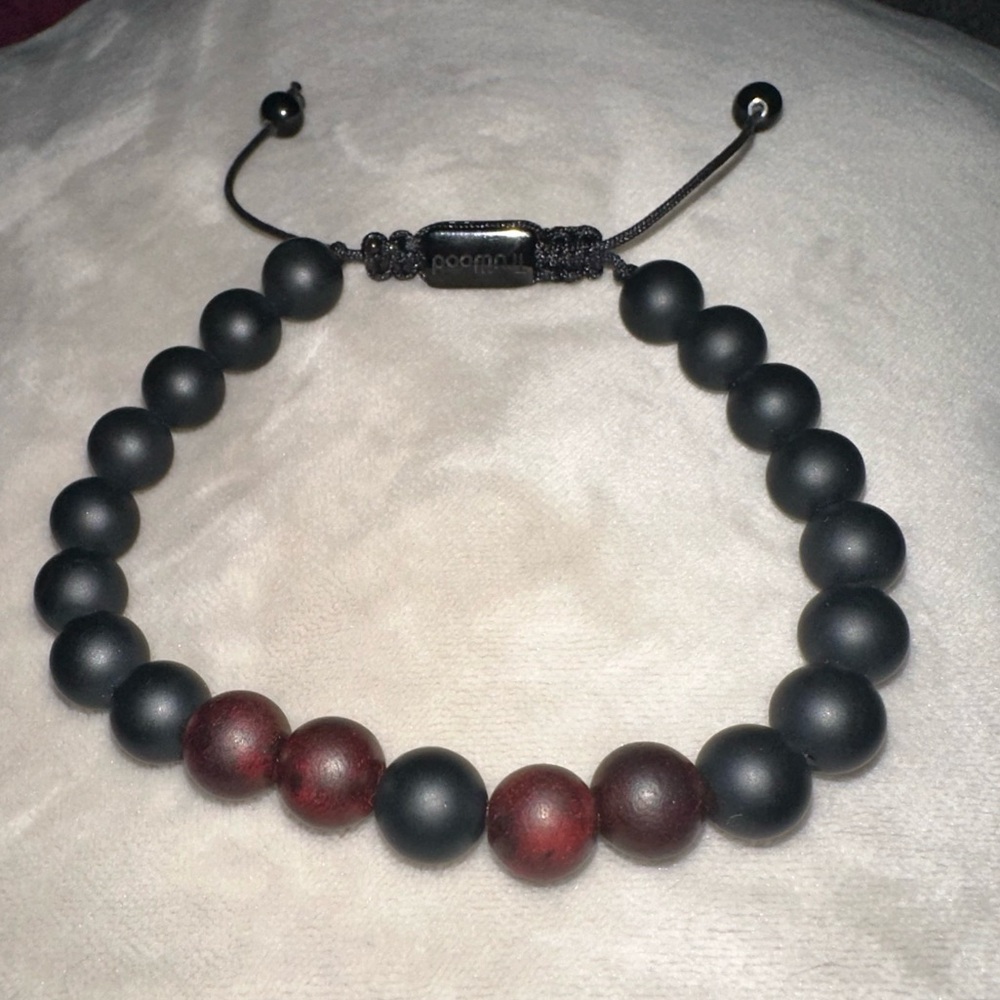Men’s Truwood Red and Black Beaded Bracelet